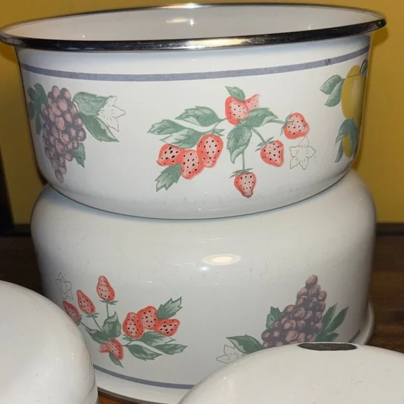 Floral Patterned Food Storage Containers - Picture 2 of 6